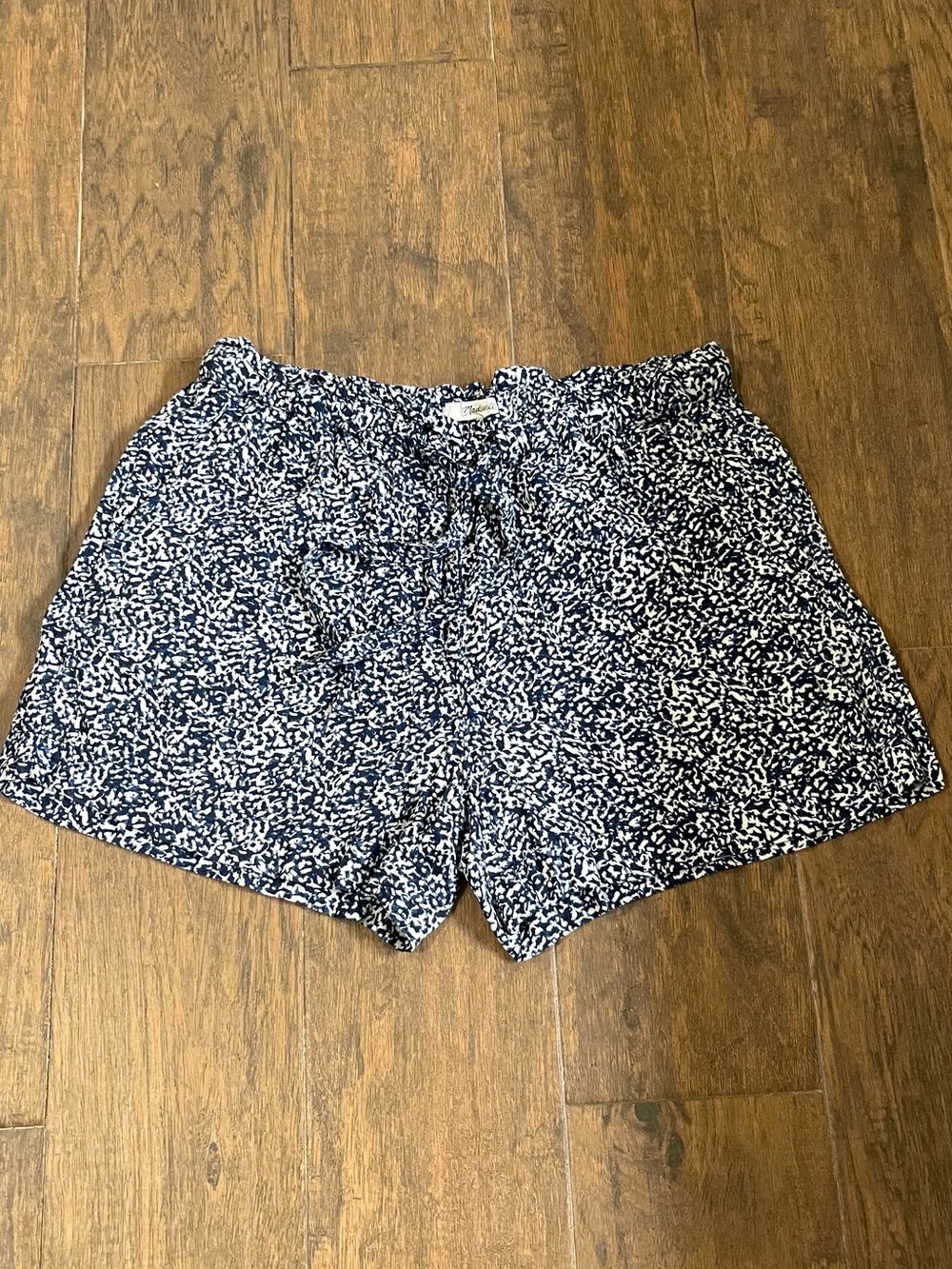 Madewell Women's Navy and White Printed Pull-On Shorts